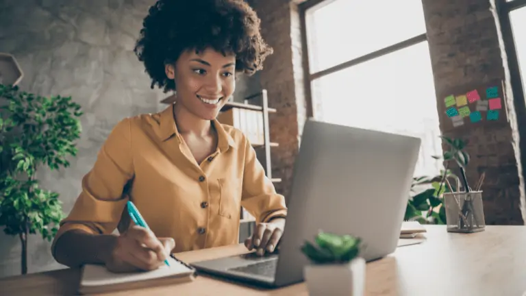 Businesswoman shutterstock 1563641263