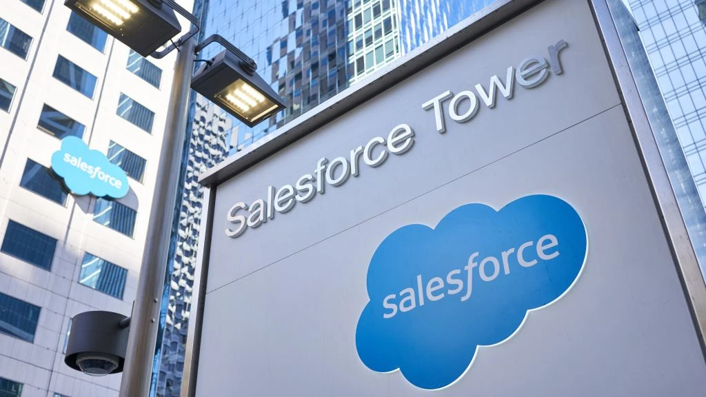 Salesforce Tower